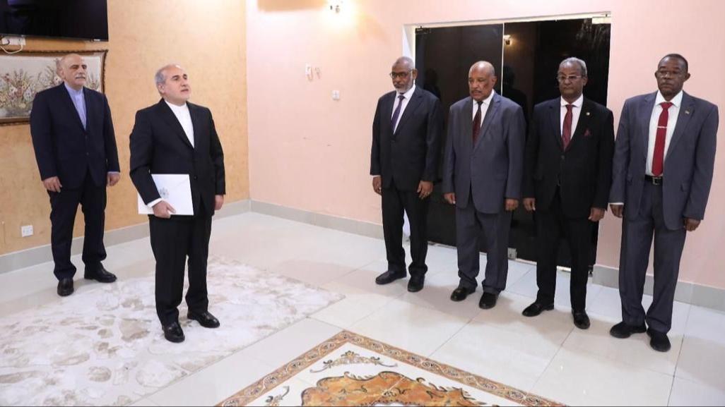 سفیر ایران استوارنامه خود را به رئیس شورای حاکمیتی سودان تقدیم کردا