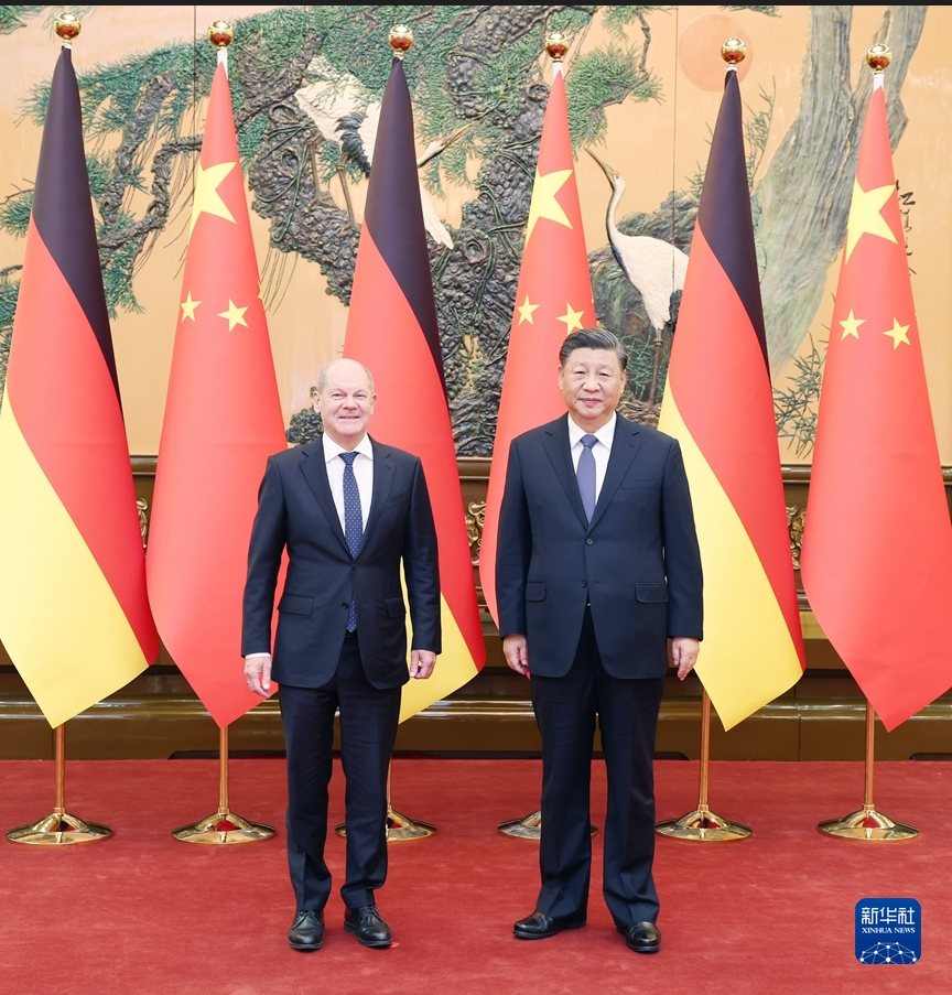 Pesidenti kinez Xi Jinping takohet me kancelarin gjerman Olaf Schulz (Foto:Xinhua)