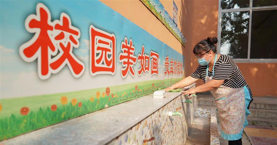 โรงเรียนในจีนทยอยทำความสะอาดใหญ่ ต้อนรับเทอมใหม่_fororder_0831校园5
