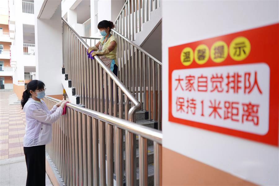 โรงเรียนในจีนทยอยทำความสะอาดใหญ่ ต้อนรับเทอมใหม่_fororder_0831校园4