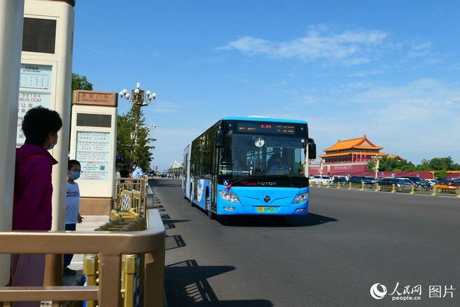 北京の市街地路線バスがスカイブルーに「お召し替え」_fororder_t1