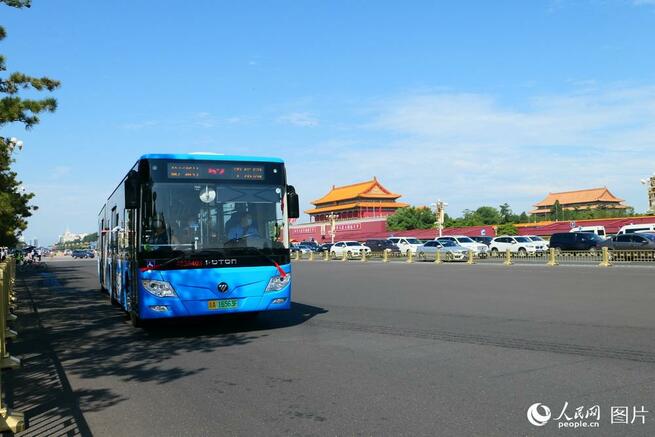 北京の市街地路線バスがスカイブルーに「お召し替え」_fororder_ttt