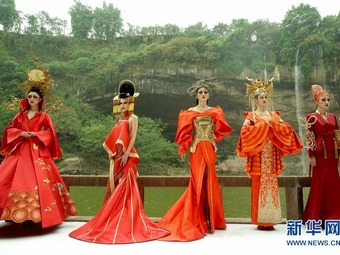 中国重慶国際ファッションウィークが閉幕
