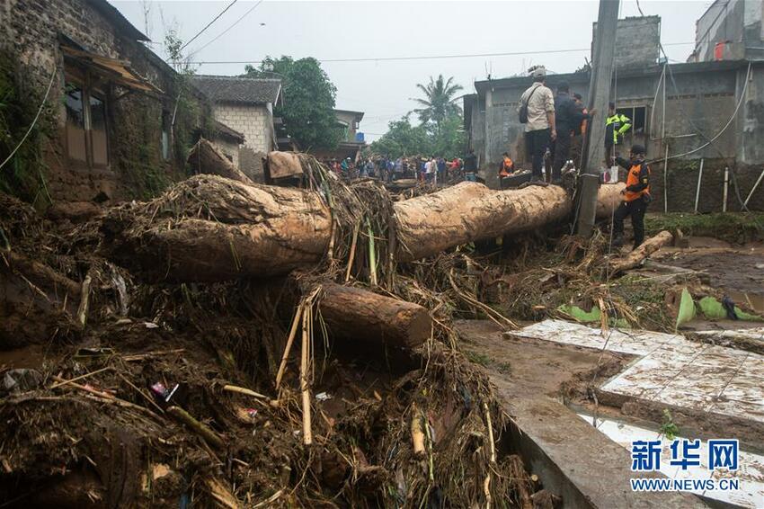 Indonesia Digoncang Bencana Hujan Lebat_fororder_印尼2020092302