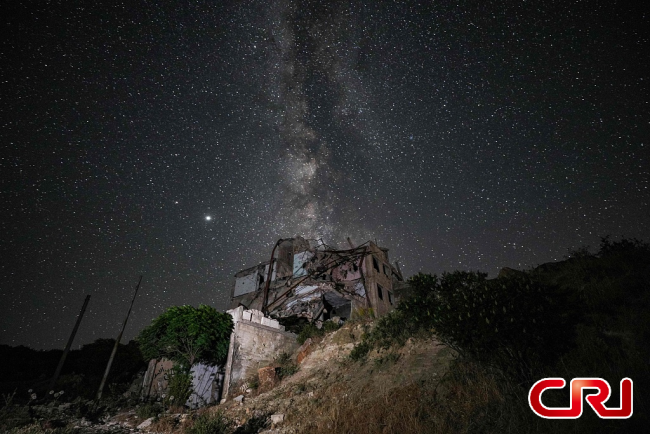 صور التعرض الطويل لمجرة درب التبانة في سوري