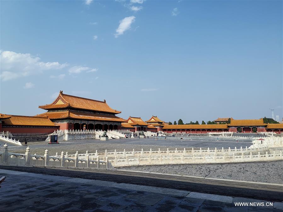 المناظر الخلابة للقصر الإمبراطوري ببكين