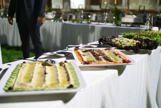 ​المأكولات العربية والأشياء المتميزة في حفلة السفارة القطرية لدى بكين
