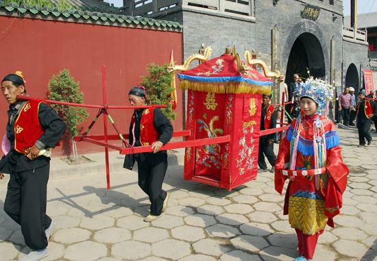 تقاليد وعادات حفلة الزواج في الصين