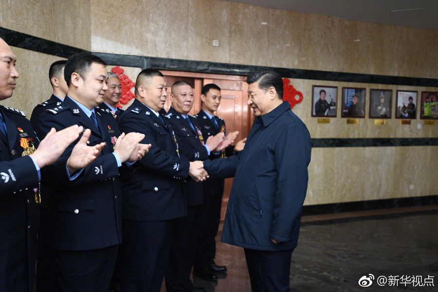 ​الرئيس الصيني يقوم بزيارة الكوادر والمواطنين ببكين مع اقتراب عيد الربيع