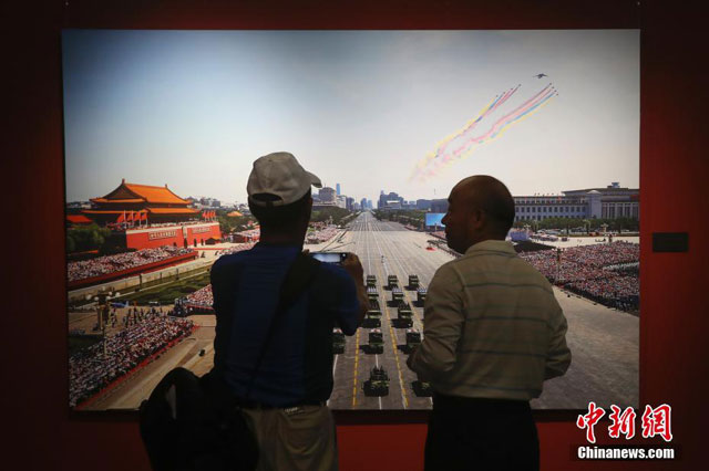 中国人民解放軍創設90周年記念写真展、北京で開催