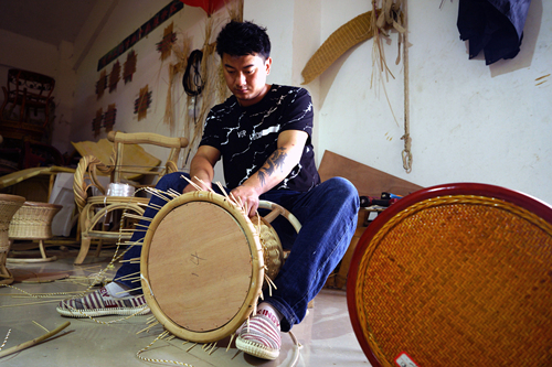 チベット自治区・墨脱県徳興郷の竹編みと籐編み