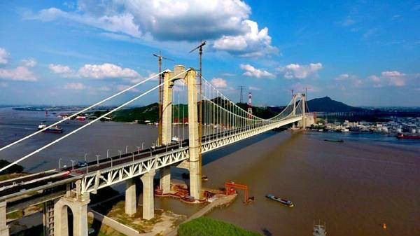 จีนเปิดใช้งาน“สะพานแขวนทางรถไฟความเร็วสูง”สะพานแรกของโลกแล้ว
