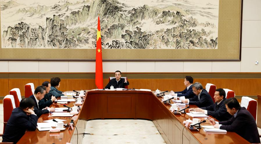 رئيس مجلس الدولة الصيني يشدد على صياغة خطة خمسية لتعميق الإصلاح والانفتاح_fororder_139616640_16088476040701n