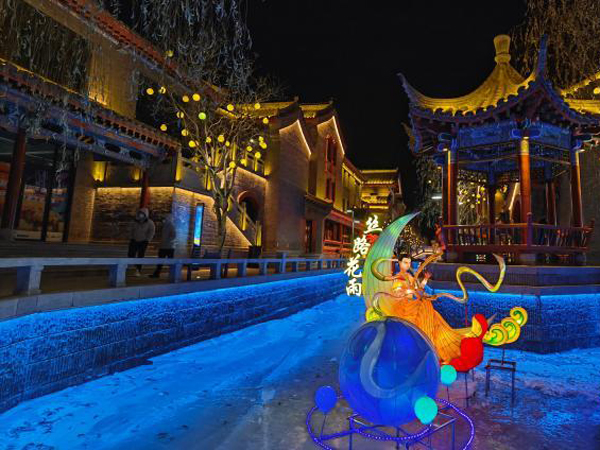 เมืองหลานโจวประดับโคมไฟสวยงามรับปีใหม่_fororder_lanzhou1