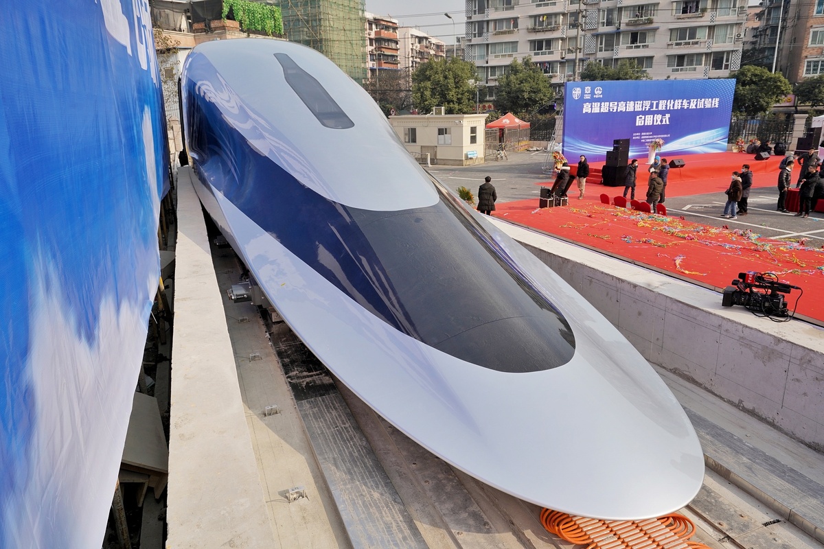 الصين تكشف عن نموذج أولي لقطار ماجليف فائق السرعة_fororder_VCG111313737463
