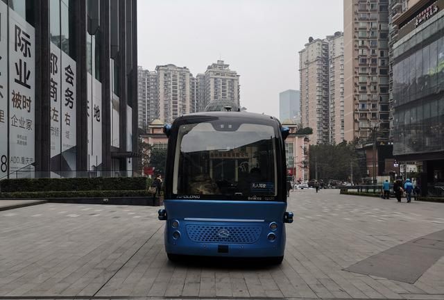 自動運転EVミニバスが重慶市で正式にテスト運用スタート_fororder_重庆4