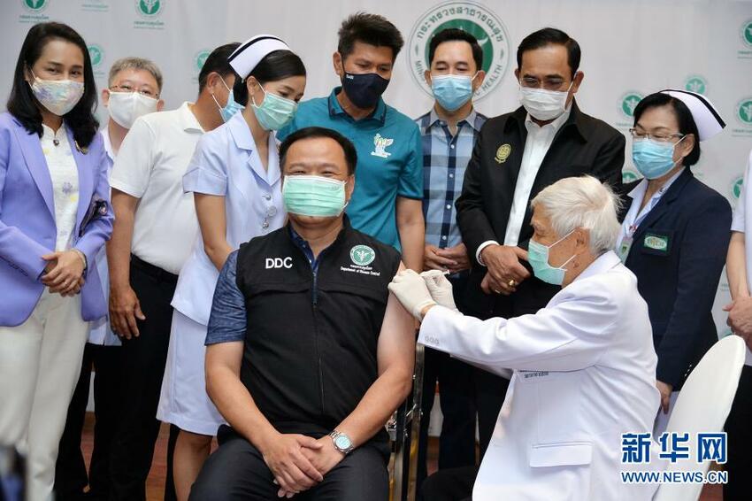 Thailand Mulai Vaksinasi dengan Vaksin Buatan Tiongkok_fororder_tg1