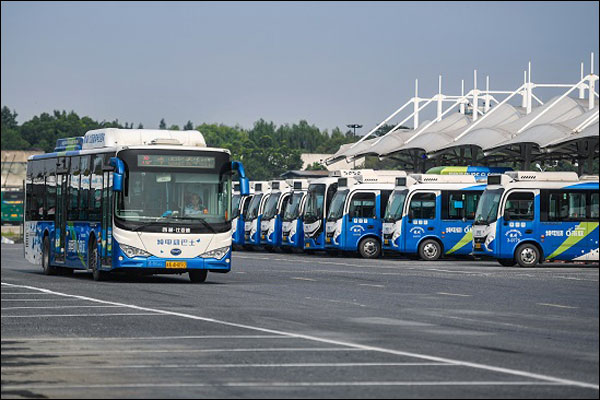 เมืองหางโจวเปิดใช้สถานีชาร์จไฟอัจฉริยะสำหรับรถประจำทาง_fororder_20210401cdz5