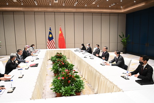 Tiongkok Dukung Pertemuan Khusus Pemimpin ASEAN_fororder_王毅马来2021040202