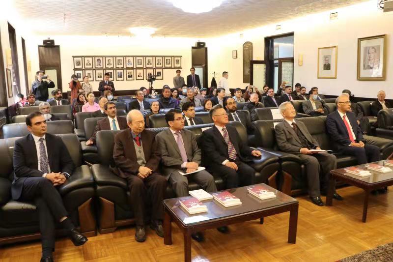 چین پاک دوستی پر سابق چینی سفارتکار کی کتاب" گارلینڈز آف لو" کی پاکستانی سفارتخانے میں رونمائی_fororder_微信图片_20210412165606