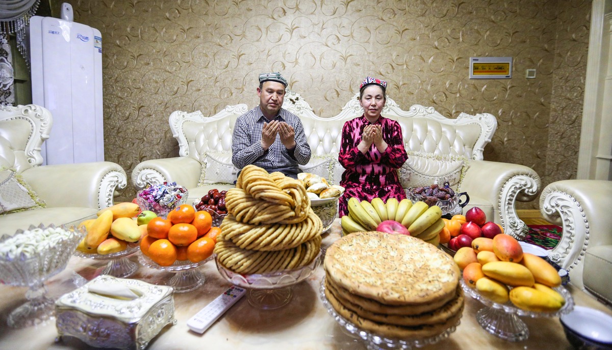 عائلة شينجيانغينية  في  شهر رمضان_fororder_121121