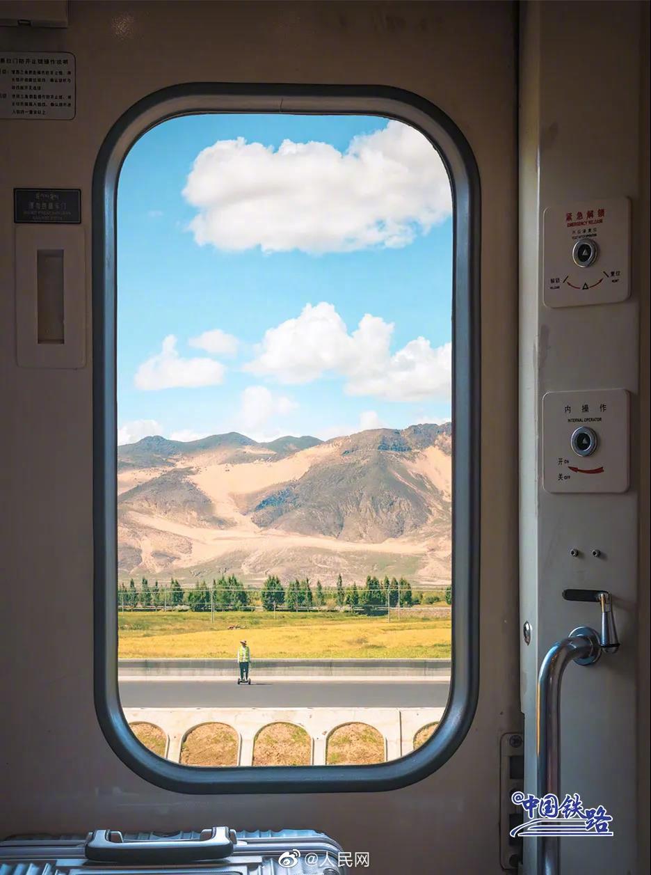 中国の鉄道の旅、美しい車窓からの風景_fororder_2