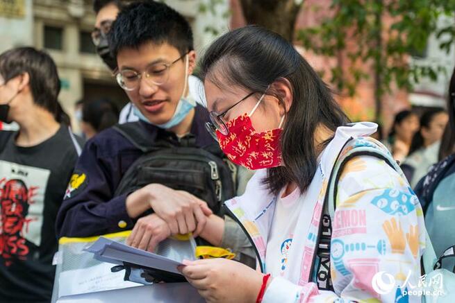 2021年大学入試初日、中国全土の受験生が会場入りする瞬間をキャッチ！_fororder_FOREIGN202106071517000202260391906