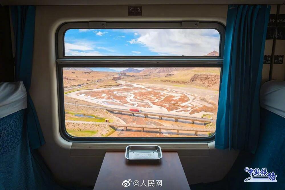 中国の鉄道の旅、美しい車窓からの風景_fororder_d