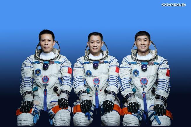中国、有人宇宙船「神舟１２号」の飛行士３人を発表_fororder_1310010416_16238108221621n