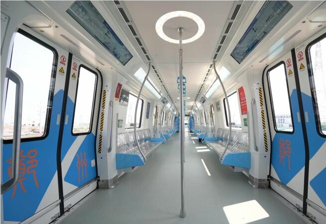 初の「中国標準」地下鉄車両、鄭州市でラインオフ_fororder_2-2.JPG