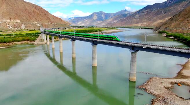 राष्ट्राध्यक्ष सीद्वारा चीनको पहिलो पठार विद्युतीय रेलमार्गको निरीक्षण #चिनियाँराष्ट्राध्यक्ष_fororder_01