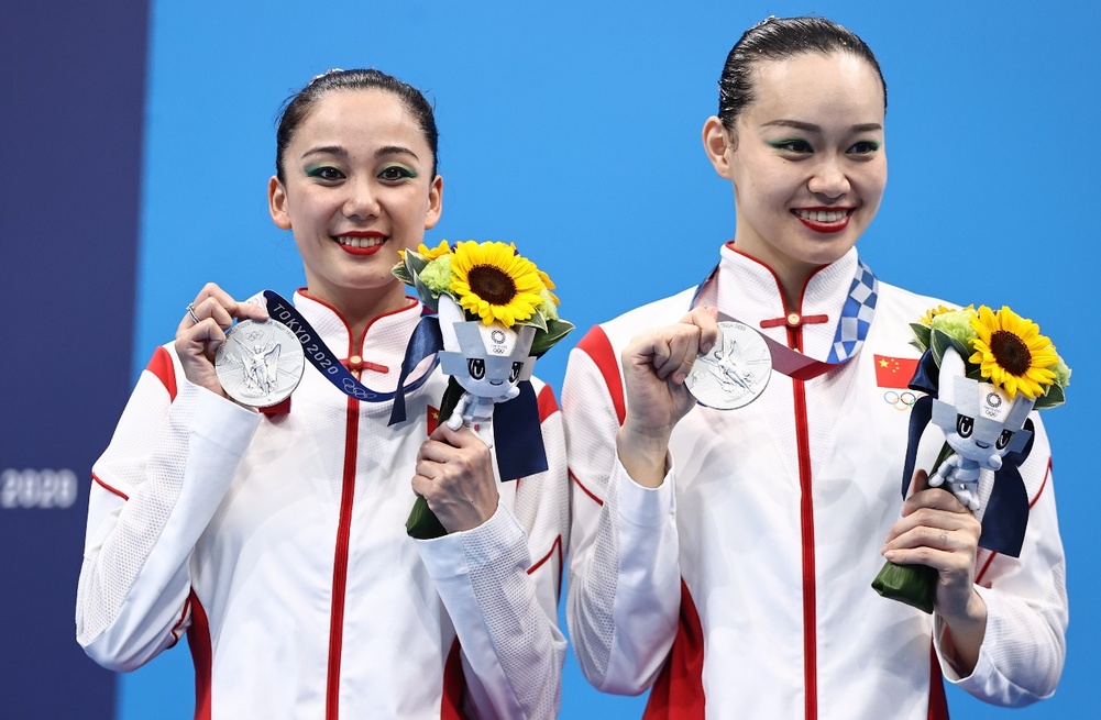 चीनका सिन्क्रोनाइज्ड पौडी खेलाडीद्वारा “सर्प नाच” मार्फत रजत पदक हासिल_fororder_花样2