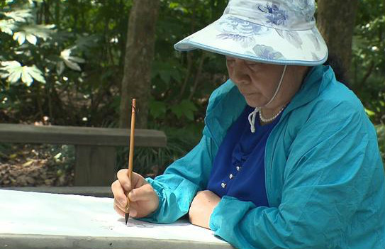 หญิงวัย 70 ปีจบการศึกษาปริญญาตรี 2 ใบจากสถาบันวิจิตรศิลป์จีน_fororder_tp-1