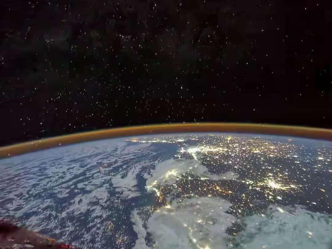 الكرة الأرضية الجميلة في عدسات رواد الفضاء من محطة الفضاء الصينية_fororder_webwxgetmsgimg (1)