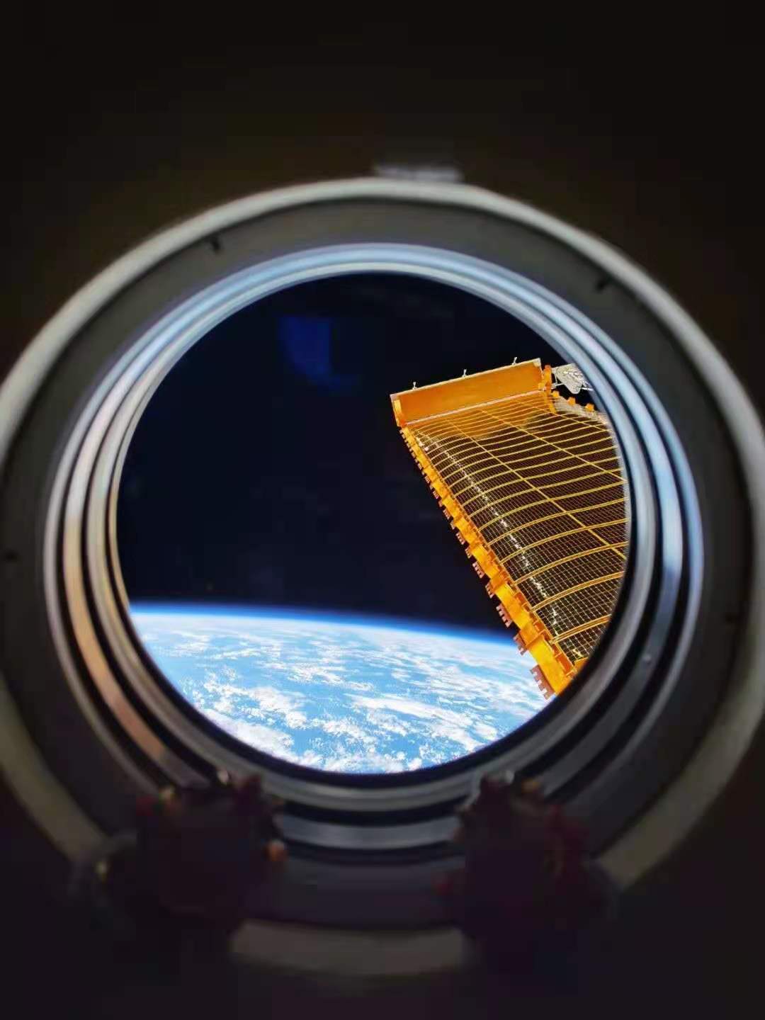 الكرة الأرضية الجميلة في عدسات رواد الفضاء من محطة الفضاء الصينية_fororder_webwxgetmsgimg (4)