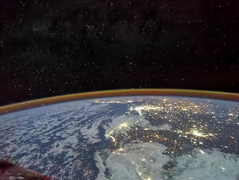 นักบินอวกาศ “เสินโจว-12” ถ่ายภาพความสวยงามของอวกาศ_fororder_微信图片_202109011920051