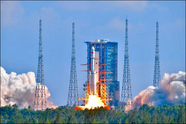 จีนยิงส่งยานขนส่งอวกาศเทียนโจว-3 เป็นผลสำเร็จ ภารกิจการบินอวกาศพร้อมมนุษย์ของจีนประสบผลสำเร็จทั้ง 20 ครั้ง_fororder_20210921tzsh1