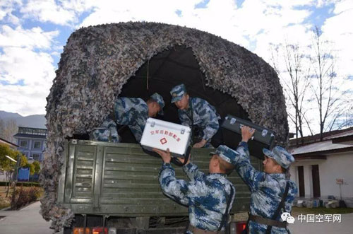 チベット地震で被災者1万人超も、現地は新年ムード