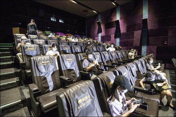 จีนเปิดโรงหนังในช่วงเสาร์อาทิตย์ที่ผ่านมาขายตั๋วได้มากกว่า 60 ล้านหยวน_fororder_20200727yyfg2