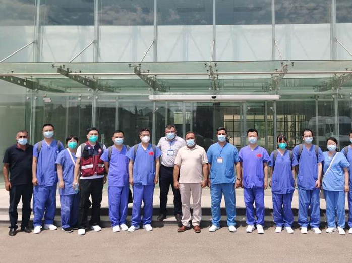 แพทย์ผู้เชี่ยวชาญด้านโควิค-19จีนแบ่งปันประสบการณ์กับคณะแพทย์อาเซอร์ไบจาน_fororder_1597112700(1)