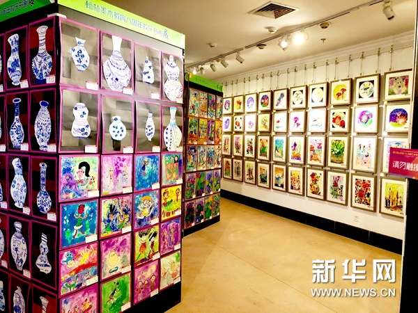 山東省濰坊市で子供たちの書画芸術展開催
