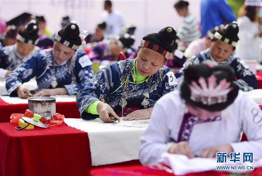 無形文化遺産の刺繍を競うコンテスト、貴州省で開催