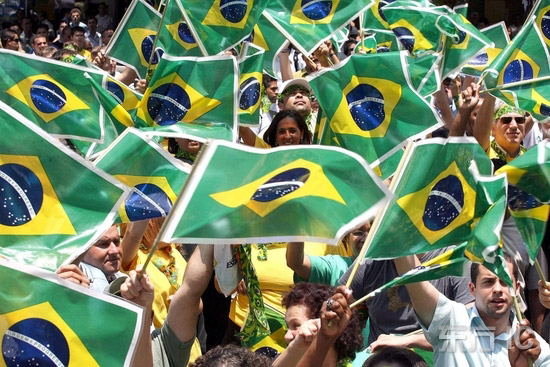 บอลโลกกระตุ้นจำหน่ายเบียร์และเครืองดื่มน้ำอัดลมของบราซิลเพิ่มขึ้น 899 ล้านเหรียญสหรัฐฯ